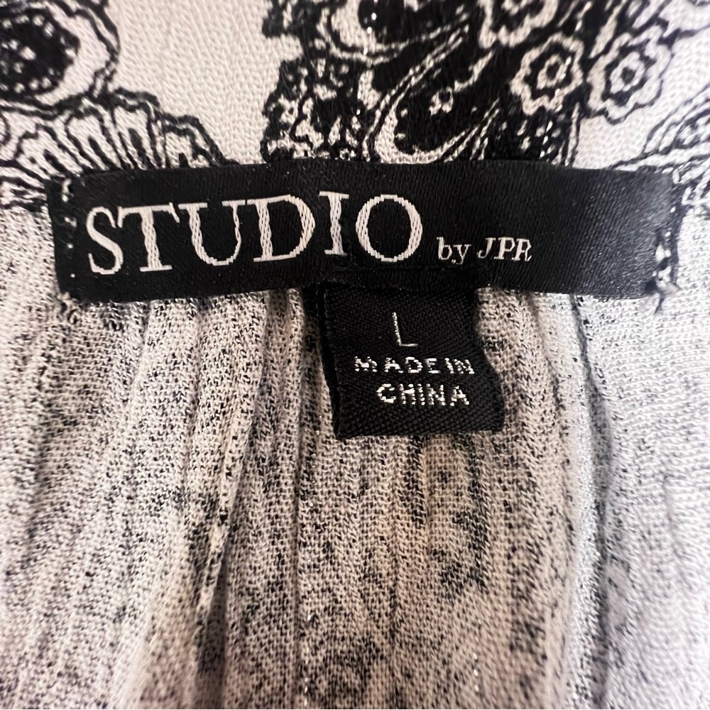 Studio Floral Paisley Long Sleeve Blouse Shirt Size L Black White Women - Picture 6 of 7